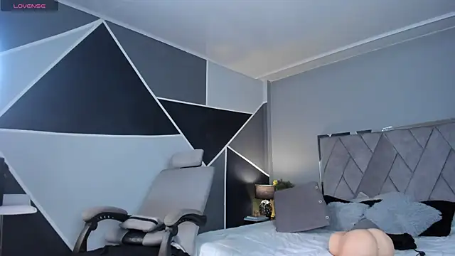 Markbrown online show from December 15, 2024, 8:47 pm