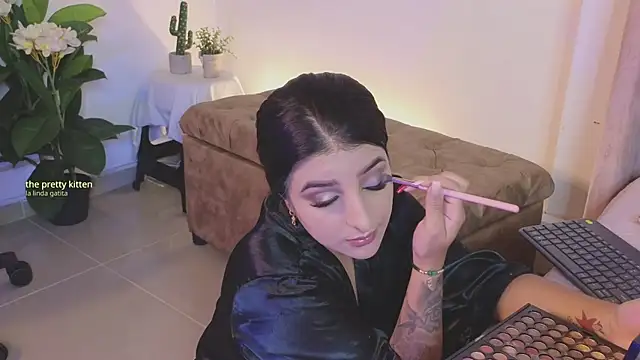  Linoshka 1 online show from February 13, 2026, 8:38 pm