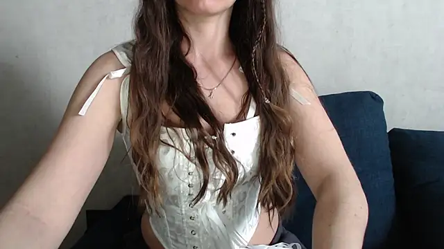Snapshot of Jennna_Maya chatting on May 13, 2026, 8:44 am Jennna Maya online show from May 13, 2026, 8:44 am