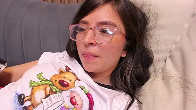 Snapshot of Eva_Macalliter chatting on December 24, 2024, 4:19 pm Eva Macalliter online show from December 24, 2024, 4:19 pm