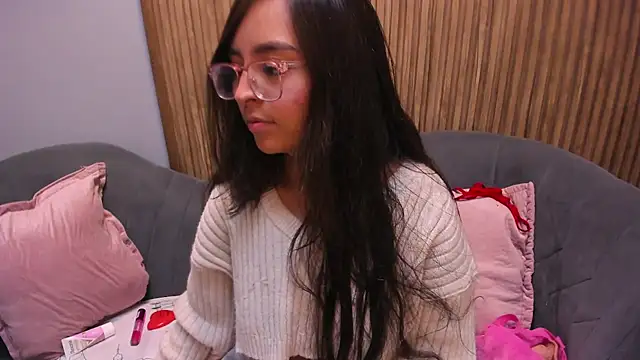 Snapshot of Eva_Macalliter chatting on December 27, 2024, 4:15 am Eva Macalliter online show from December 27, 2024, 4:15 am