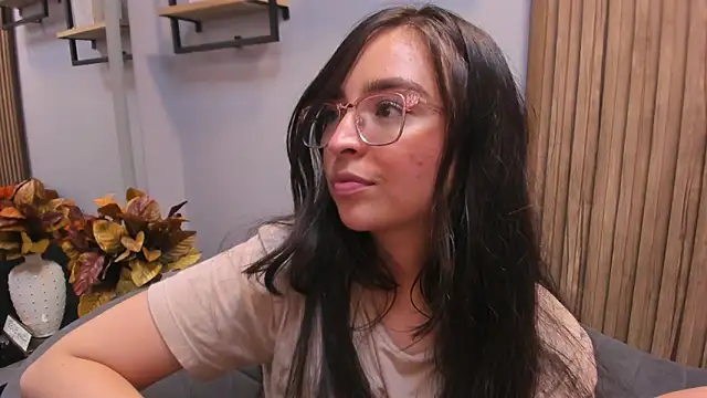 Snapshot of Eva_Macalliter chatting on December 28, 2024, 2:21 pm Eva Macalliter online show from December 28, 2024, 2:21 pm