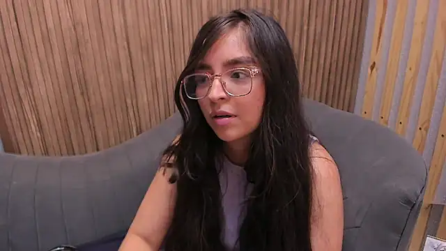 Snapshot of Eva_Macalliter chatting on February 9, 2025, 9:37 am Eva Macalliter online show from February 9, 2025, 9:37 am