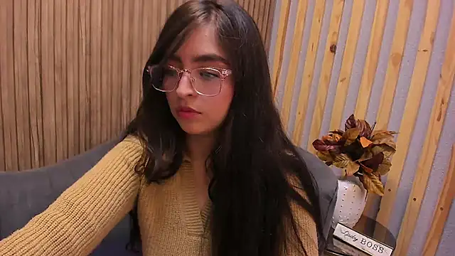 Snapshot of Eva_Macalliter chatting on February 13, 2025, 2:45 am Eva Macalliter online show from February 13, 2025, 2:45 am