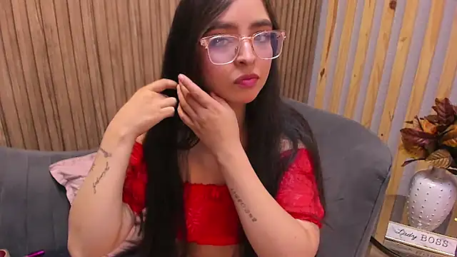 Snapshot of Eva_Macalliter chatting on February 14, 2025, 3:11 am Eva Macalliter online show from February 14, 2025, 3:11 am