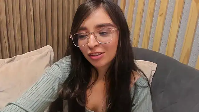 Snapshot of Eva_Macalliter chatting on March 19, 2025, 8:55 am Eva Macalliter online show from March 19, 2025, 8:55 am