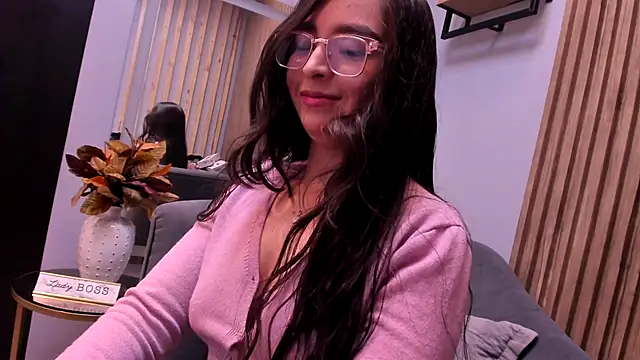 Snapshot of Eva_Macalliter chatting on November 5, 2025, 3:39 am Eva Macalliter online show from November 5, 2025, 3:39 am