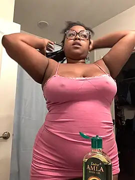SweetHoneyBunz online show from July 17, 2026, 4:34 pm