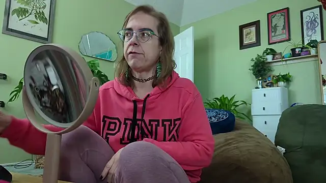 Linzy 19 online show from February 11, 2026, 4:12 pm