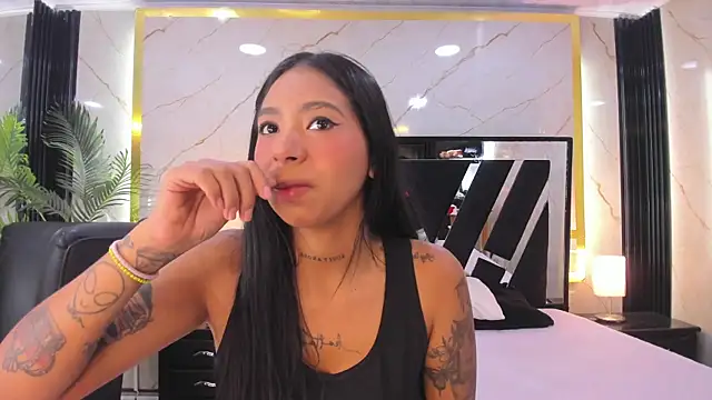 Snapshot of Lia-Anahiz chatting on March 13, 2025, 3:54 am Lia-Anahiz online show from March 13, 2025, 3:54 am