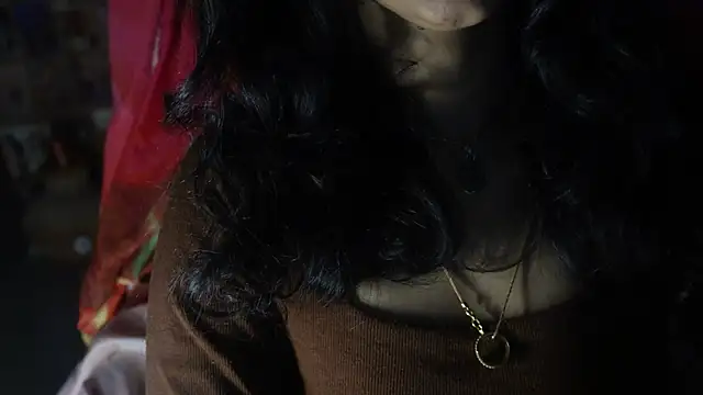 -AyeshaSinghania- online show from October 10, 2025, 10:47 am