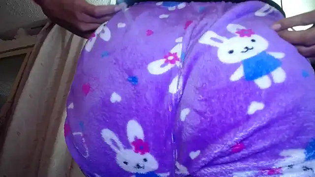 Snapshot of daleska_ayala_1 chatting on January 26, 2025, 8:13 pm daleska ayala 1 online show from January 26, 2025, 8:13 pm