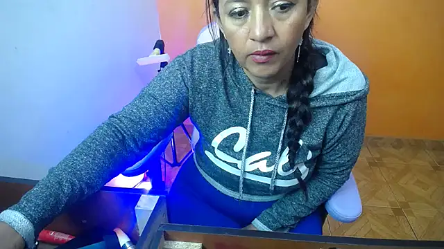 Snapshot of daleska_ayala_1 chatting on January 27, 2025, 4:43 pm daleska ayala 1 online show from January 27, 2025, 4:43 pm