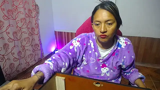 Snapshot of daleska_ayala_1 chatting on February 22, 2025, 2:50 am daleska ayala 1 online show from February 22, 2025, 2:50 am