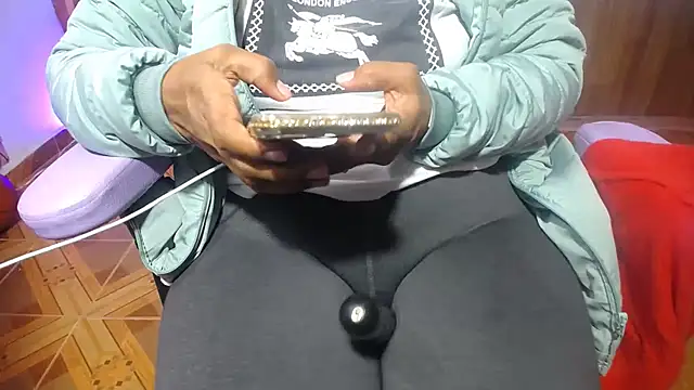 Snapshot of daleska_ayala_1 chatting on February 25, 2025, 7:14 pm daleska ayala 1 online show from February 25, 2025, 7:14 pm