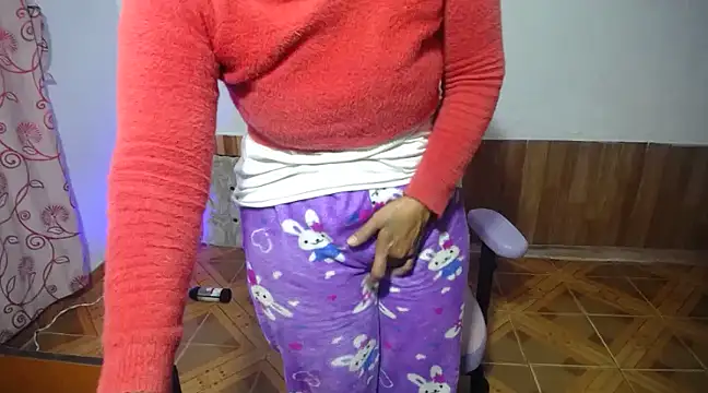 Snapshot of daleska_ayala_1 chatting on March 4, 2025, 11:19 am daleska ayala 1 online show from March 4, 2025, 11:19 am