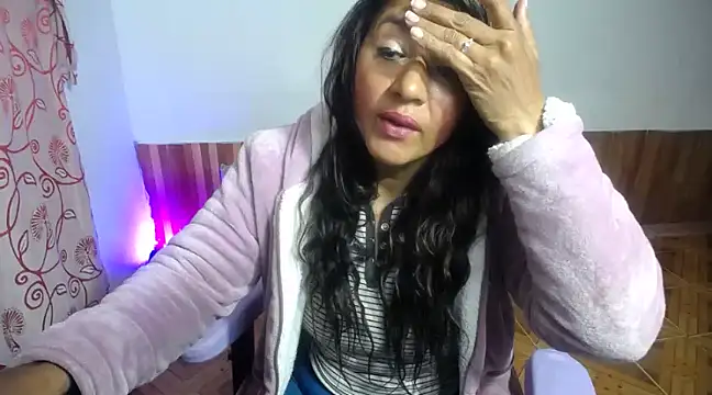 Snapshot of daleska_ayala_1 chatting on March 20, 2025, 8:08 pm daleska ayala 1 online show from March 20, 2025, 8:08 pm