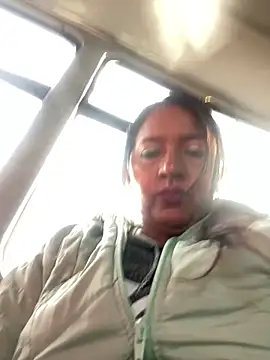 Snapshot of daleska_ayala_1 chatting on March 22, 2025, 11:53 am daleska ayala 1 online show from March 22, 2025, 11:53 am