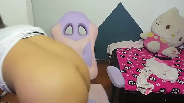 Snapshot of daleska_ayala_1 chatting on November 11, 2025, 2:00 am daleska ayala 1 online show from November 11, 2025, 2:00 am