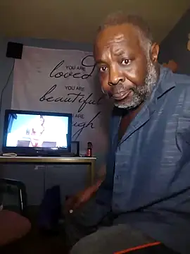 Snapshot of macnificent1fr chatting on February 2, 2025, 3:43 am macnificent1fr online show from February 2, 2025, 3:43 am