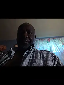 Snapshot of macnificent1fr chatting on October 14, 2025, 8:42 pm macnificent1fr online show from October 14, 2025, 8:42 pm