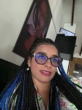 Snapshot of Alizon_1 chatting on June 5, 2026, 7:52 pm Alizon 1 online show from June 5, 2026, 7:52 pm