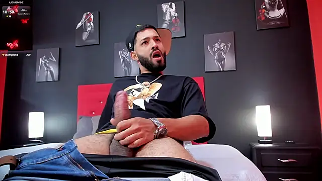 Snapshot of Thiagogomez chatting on December 28, 2024, 12:35 pm Thiagogomez online show from December 28, 2024, 12:35 pm