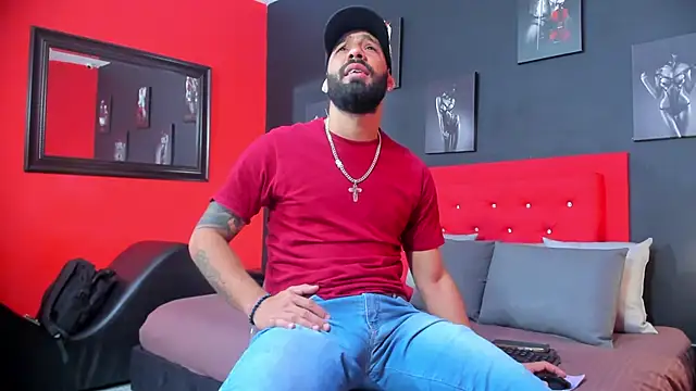 Snapshot of Thiagogomez chatting on September 11, 2025, 12:27 pm Thiagogomez online show from September 11, 2025, 12:27 pm