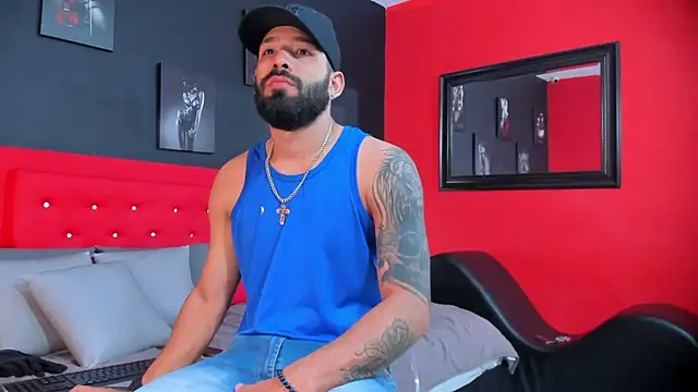 Snapshot of Thiagogomez chatting on September 13, 2025, 12:27 pm Thiagogomez online show from September 13, 2025, 12:27 pm