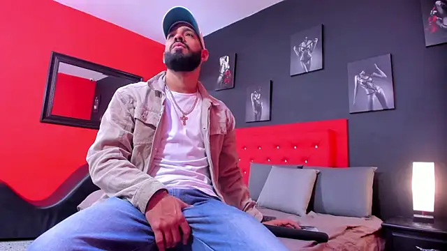 Snapshot of Thiagogomez chatting on November 5, 2025, 12:38 pm Thiagogomez online show from November 5, 2025, 12:38 pm