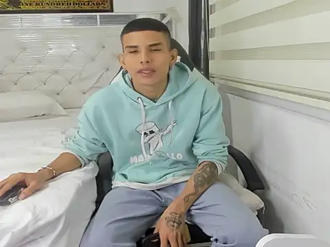 Snapshot of hot_king20 chatting on February 9, 2025, 4:46 am hot king20 online show from February 9, 2025, 4:46 am