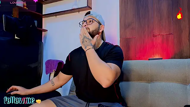 Andrew Brown online show from November 28, 2025, 2:20 pm