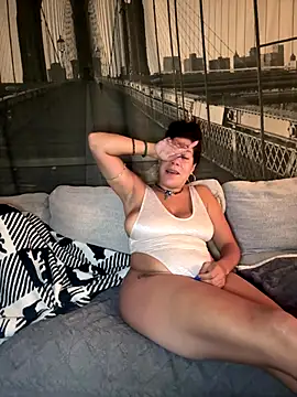 Bigbuttbrooklynn online show from October 17, 2025, 4:04 am