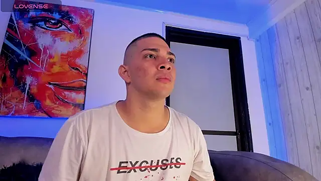 Snapshot of JUANDIAMONDS98 chatting on February 7, 2025, 12:39 pm JUANDIAMONDS98 online show from February 7, 2025, 12:39 pm