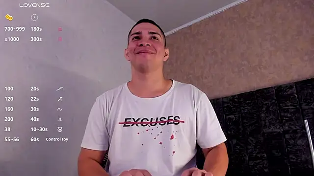 Snapshot of JUANDIAMONDS98 chatting on February 13, 2025, 1:15 pm JUANDIAMONDS98 online show from February 13, 2025, 1:15 pm