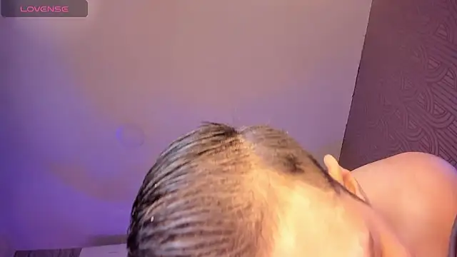 Snapshot of JUANDIAMONDS98 chatting on October 20, 2025, 1:33 pm JUANDIAMONDS98 online show from October 20, 2025, 1:33 pm