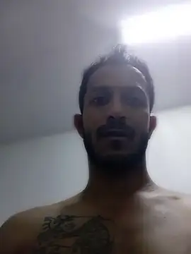 Snapshot of Antonio_shower_time chatting on June 23, 2026, 12:52 am Antonio shower time online show from June 23, 2026, 12:52 am