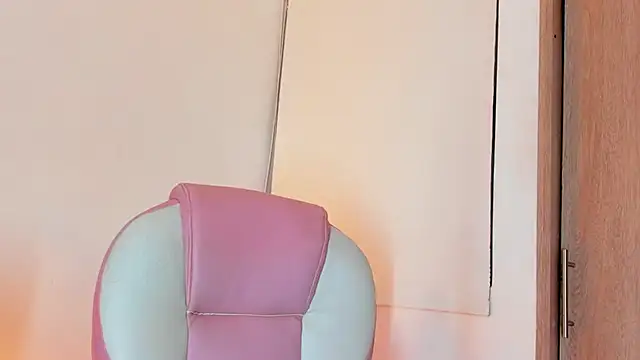 Snapshot of AnastaciaBlake chatting on December 21, 2024, 7:03 am AnastaciaBlake online show from December 21, 2024, 7:03 am