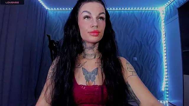 Snapshot of angel_devil_forever chatting on June 23, 2026, 11:03 pm angel devil forever online show from June 23, 2026, 11:03 pm
