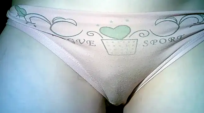 VikkyVikiss online show from March 19, 2025, 8:22 pm