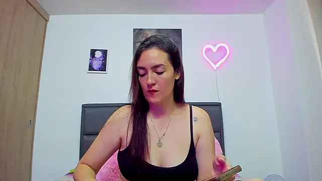 leon-katherine online show from March 17, 2026, 12:08 pm