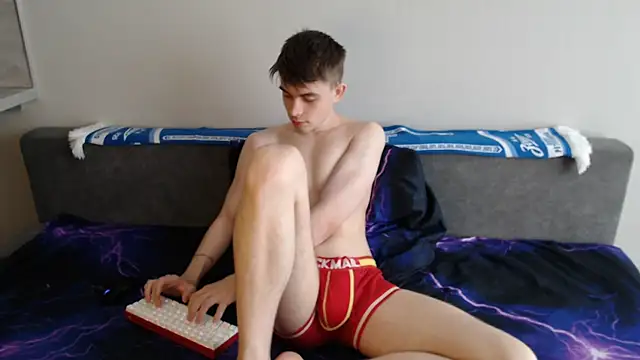 Student Oliver online show from May 20, 2026, 8:09 am