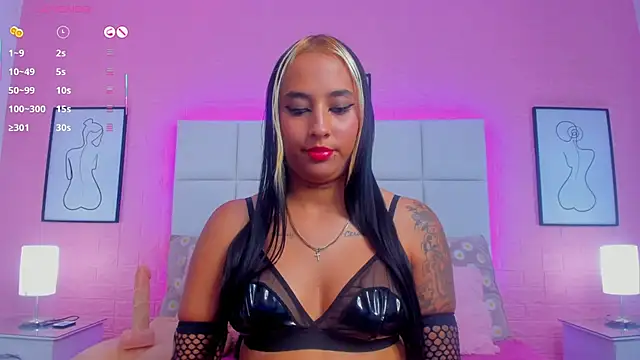 Snapshot of charlotte_kisss chatting on July 16, 2026, 5:19 pm charlotte kisss online show from July 16, 2026, 5:19 pm