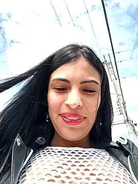 Snapshot of Astrid-- chatting on December 17, 2024, 3:06 pm Astrid-- online show from December 17, 2024, 3:06 pm