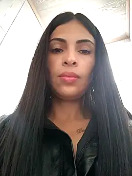 Snapshot of Astrid-- chatting on January 2, 2025, 6:23 pm Astrid-- online show from January 2, 2025, 6:23 pm