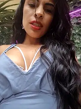 Snapshot of Astrid-- chatting on October 22, 2025, 7:35 pm Astrid-- online show from October 22, 2025, 7:35 pm