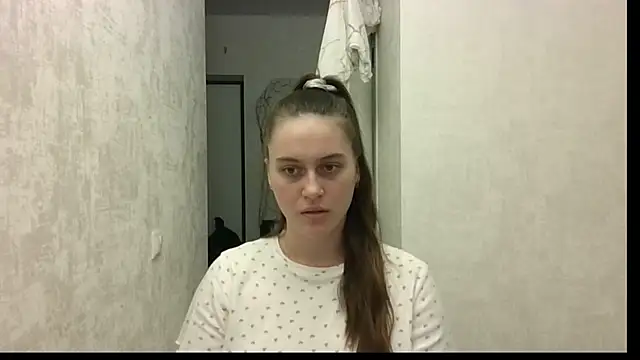 HarleyDeess online show from November 1, 2025, 2:13 am