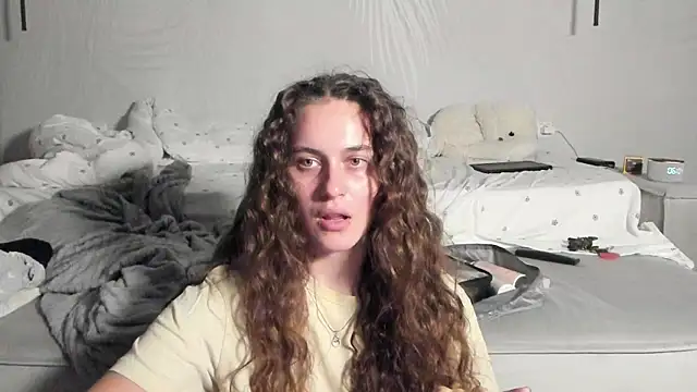 Snapshot of HarleyDeess chatting on December 15, 2025, 3:11 am HarleyDeess online show from December 15, 2025, 3:11 am