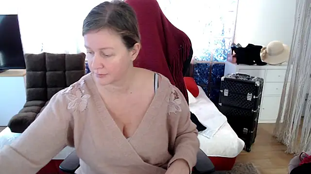 MarleneBloem online show from February 19, 2025, 9:28 am