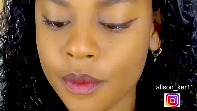 Snapshot of alison-ker3 chatting on April 4, 2026, 9:29 am alison-ker3 online show from April 4, 2026, 9:29 am